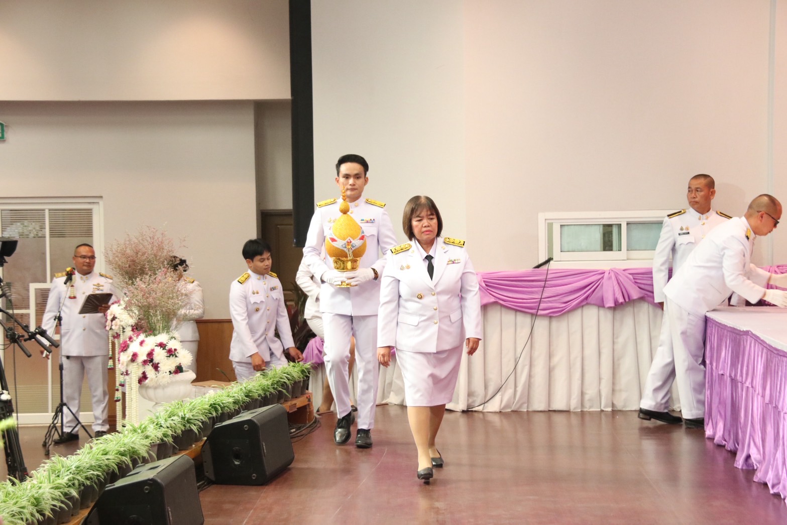 จังหวัดขอนแก่น : จัดพิธีถวายเครื่องราชสักการะและวางพานพุ่ม ถวายพระพรชัยมงคล เนื่องในวันเฉลิมพระชนมพรรษา สมเด็จพระนางเจ้าฯ พระบรมราชินี