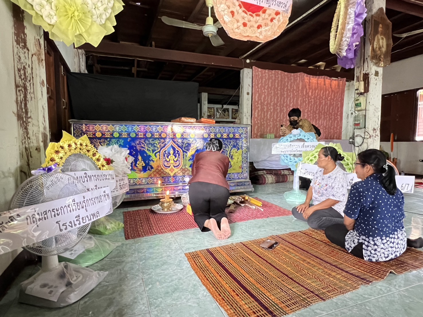 พช.ขอนแก่น : สำนักงานพัฒนาชุมชนจังหวัดขอนแก่นเป็นเจ้าภาพสวดอภิธรรมศพ นางนพรัตน์ ศรีมงคล ข้าราชการบำนาญ