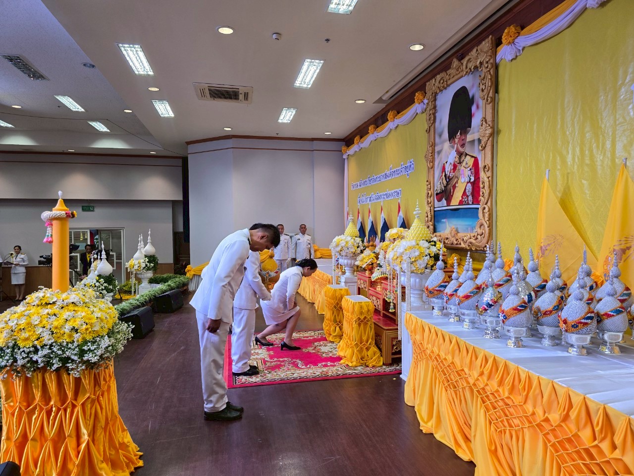 จังหวัดขอนแก่น จัดพิธีพิธีถวายเครื่องราชสักการะวางพานพุ่ม และพิธีจุดเทียนถวายพระพรชัยมงคล เนื่องในโอกาสวันเฉลิมพระชนมพรรษาพระบาทสมเด็จพระเจ้าอยู่หัว 28 กรกฎาคม 2568