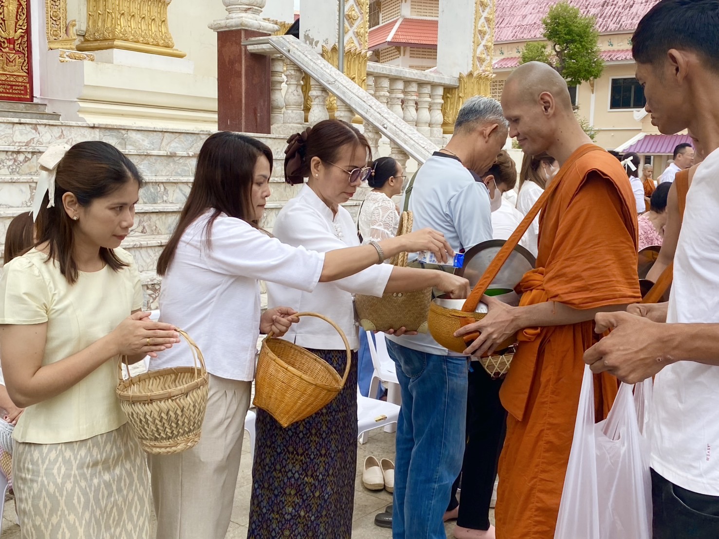 พช.ขอนแก่น : ร่วมกิจกรรมสัปดาห์ส่งเสริมการเผยแผ่พระพุทธศาสนา เนื่องในเทศกาลวันสำคัญทางพระพุทธศาสนา วันอาสาฬหบูชาและวันเข้าพรรษาจังหวัดขอนแก่น ประจำปีงบประมาณ พ.ศ. 2568
