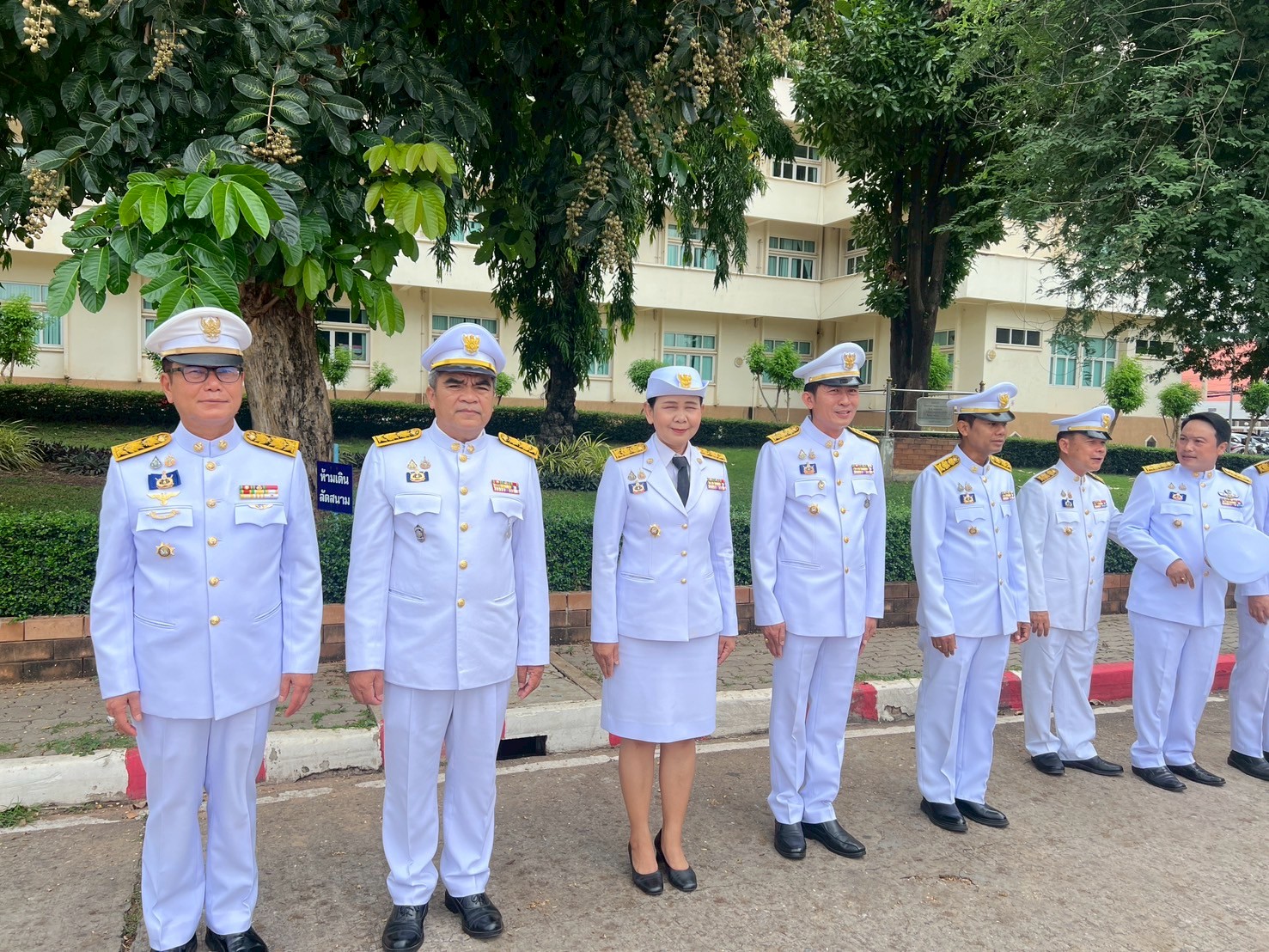 จังหวัดขอนแก่น : จัดพิธีเชิญเทียนพรรษาและผ้าอาบน้ำฝนพระราชทาน จากศาลากลางจังหวัด มาประดิษฐานยังวัดธาตุ พระอารามหลวง เพื่อถวายเป็นพุทธบูชาเนื่องในเทศกาลเข้าพรรษา
