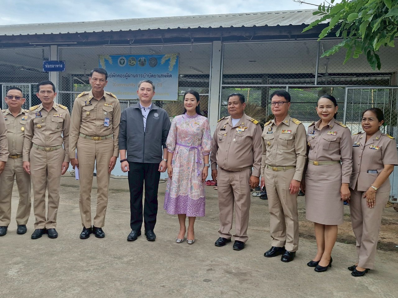 จังหวัดขอนแก่น : รัฐมนตรีช่วยว่าการกระทรวงมหาดไทย (นางสาวธีรรัตน์ สำเร็จวาณิชย์) ติดตามโครงการเครือข่ายกองทุนแม่ของแผ่นดินระดับจังหวัดหนุนเสริมสัมมาชีพชุมชนแก่เยาวชนกลุ่มเสี่ยงหรือผู้ผ่านการบำบัด คืนคนดีสู่สังคมอย่างยั่งยืน จังหวัดขอนแก่น