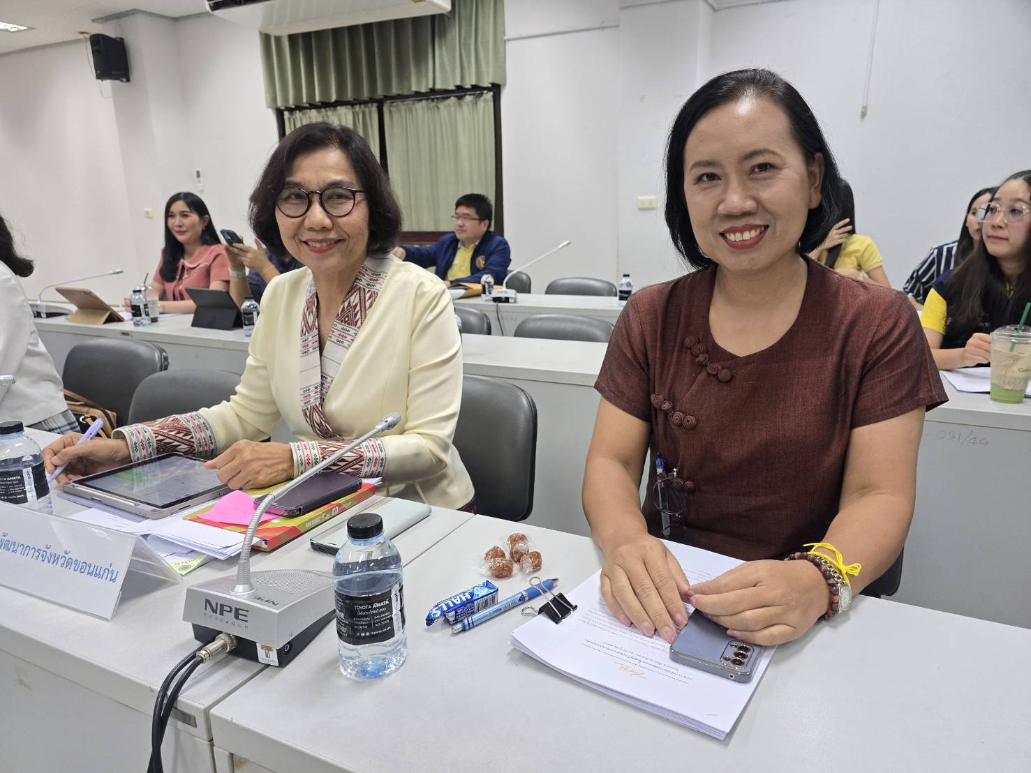 พช.ขอนแก่น : ร่วมประชุมเพื่อรับทราบแนวทางการดำเนินงานพัฒนาและฟื้นฟูหมู่บ้าน/ชุมชนกองทุนแม่ของแผ่นดิน ระยะที่ 2