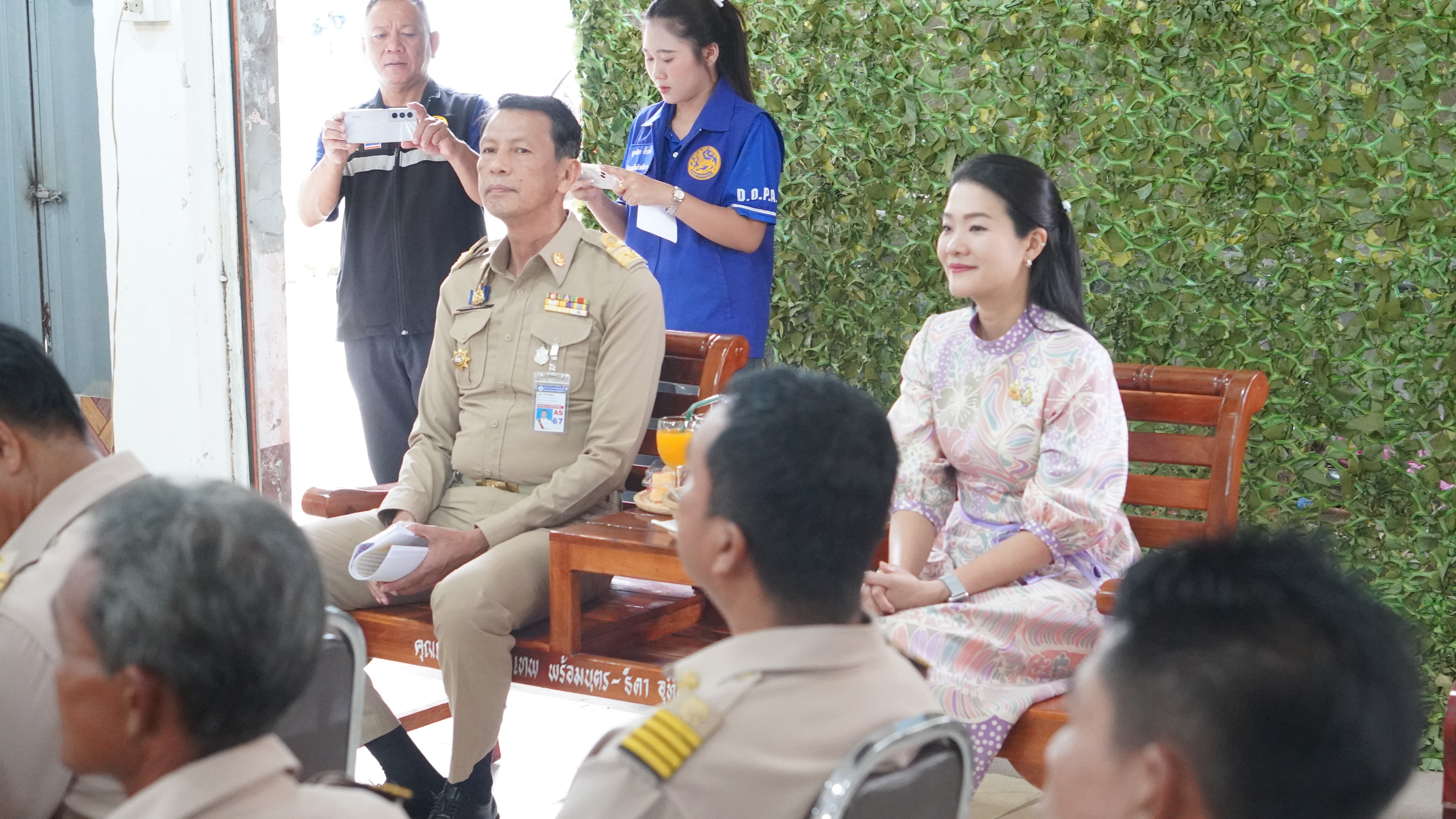 จังหวัดขอนแก่น : รมช.มหาดไทย ลงพื้นที่ติดตามศูนย์ CI เมืองขอนแก่น เสริมพลังชุมชนฟื้นฟูผู้ผ่านการบำบัดยาเสพติด