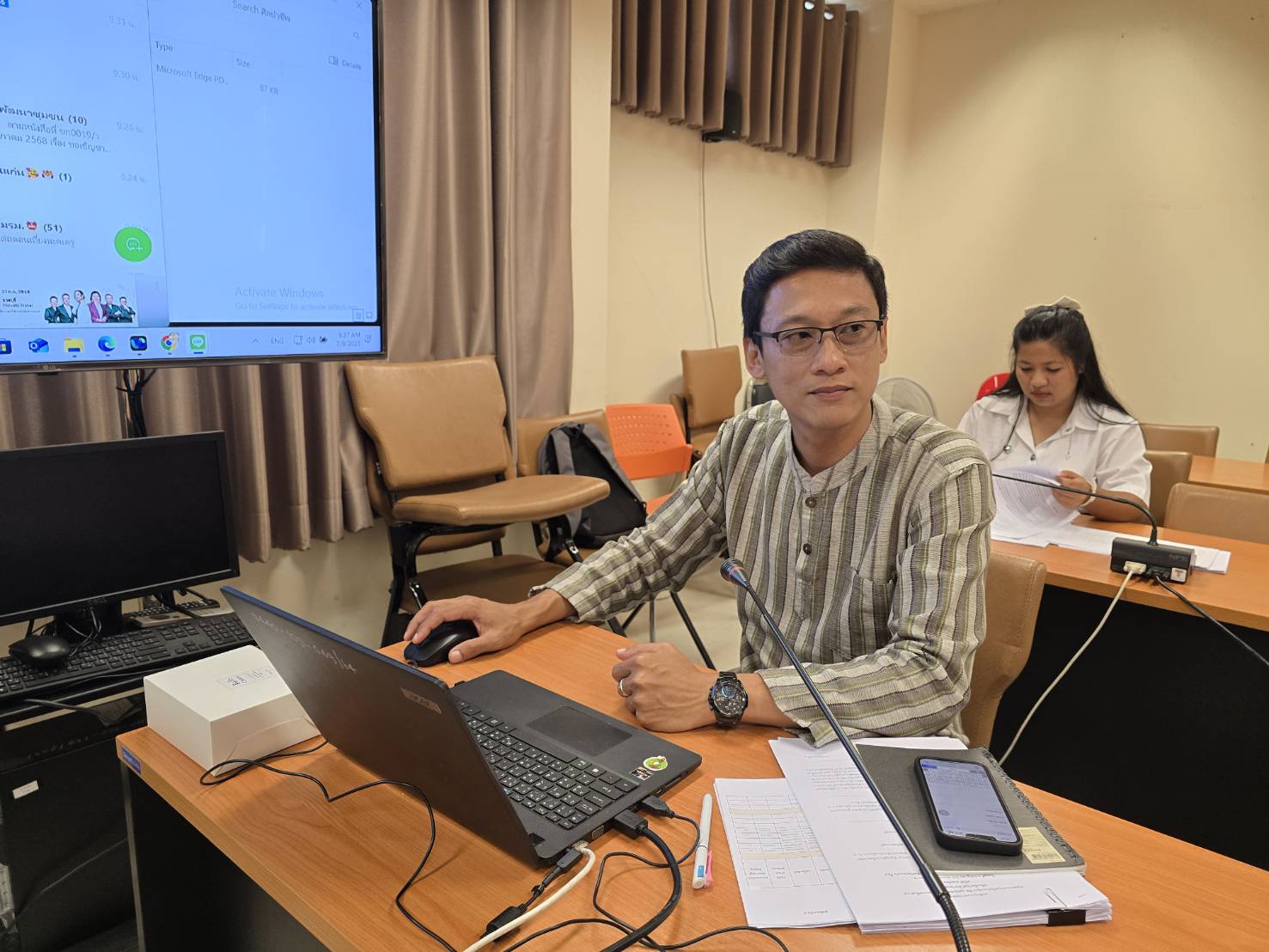 พช.ขอนแก่น : จัดประชุมคัดเลือกผู้ผลิต ผู้ประกอบการ OTOP เข้าร่วมงาน OTOP ศิลปาชีพ ประทีปไทย OTOP ก้าวไกลด้วยพระบารมี