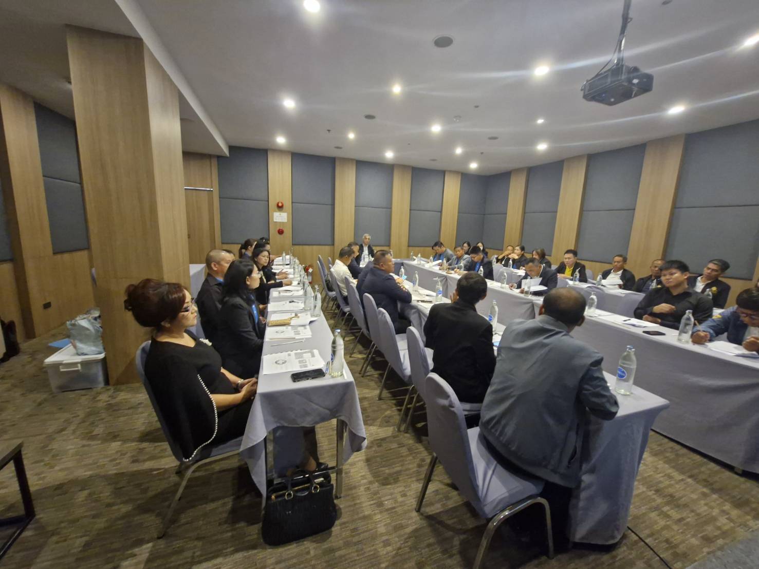 พช.ขอนแก่น : เข้าร่วมประชุมกลุ่มย่อย (Focus Group) เพื่อรับฟังความคิดเห็นเกี่ยวกับการจัดทำแผนปฏิบัติการ ด้านการเมืองมีเสถียรภาพและธรรมภิบาลสูงขึ้น