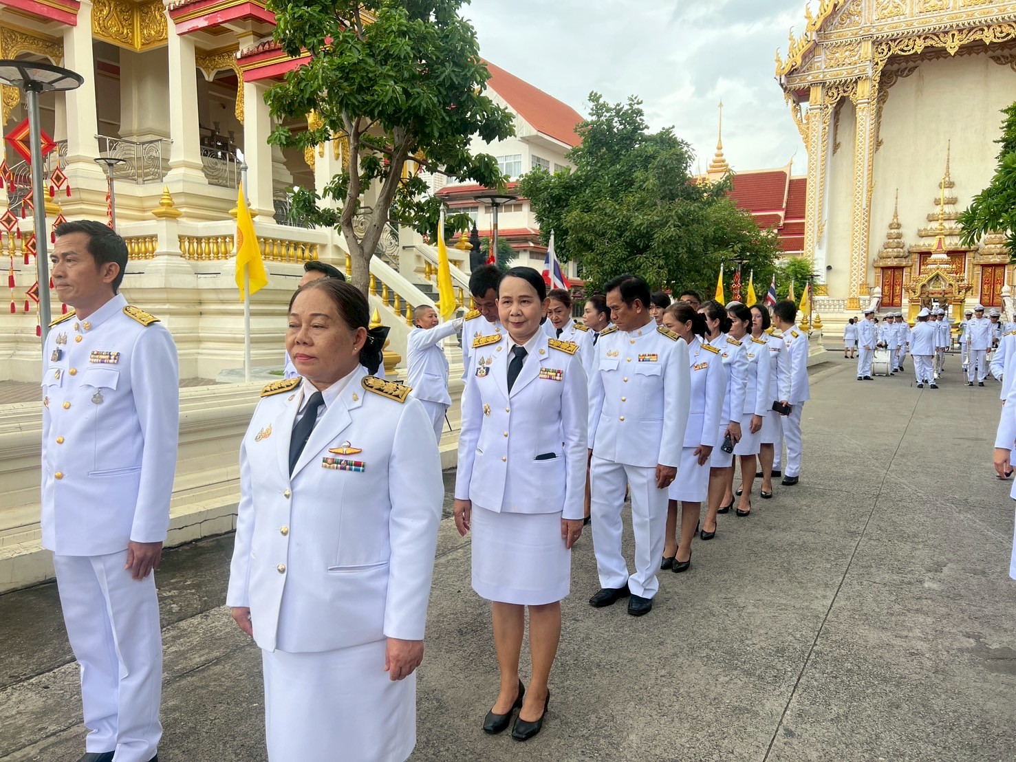 จังหวัดขอนแก่น : จัดพิธีเชิญเทียนพรรษาและผ้าอาบน้ำฝนพระราชทาน จากศาลากลางจังหวัด มาประดิษฐานยังวัดธาตุ พระอารามหลวง เพื่อถวายเป็นพุทธบูชาเนื่องในเทศกาลเข้าพรรษา