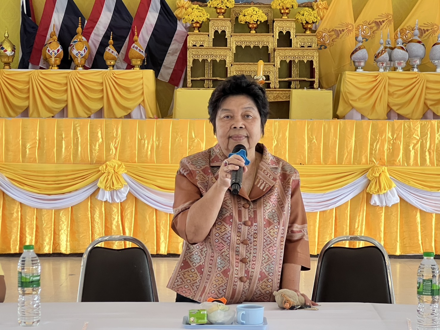 พช.ขอนแก่น : ลงพื้นที่ติดตามและสนับสนุนการดำเนินงาน การบริหารจัดการหนี้ค้างเกินกำหนดชำระ กองทุนพัฒนาบทบาทสตรี (คลินิกแก้หนี้สตรี คุณพร้อมจ่าย เราพร้อมจบ DEBT Clinic By CDK) ณ พื้นที่อำเภอบ้านแฮด และอำเภอเมืองขอนแก่น