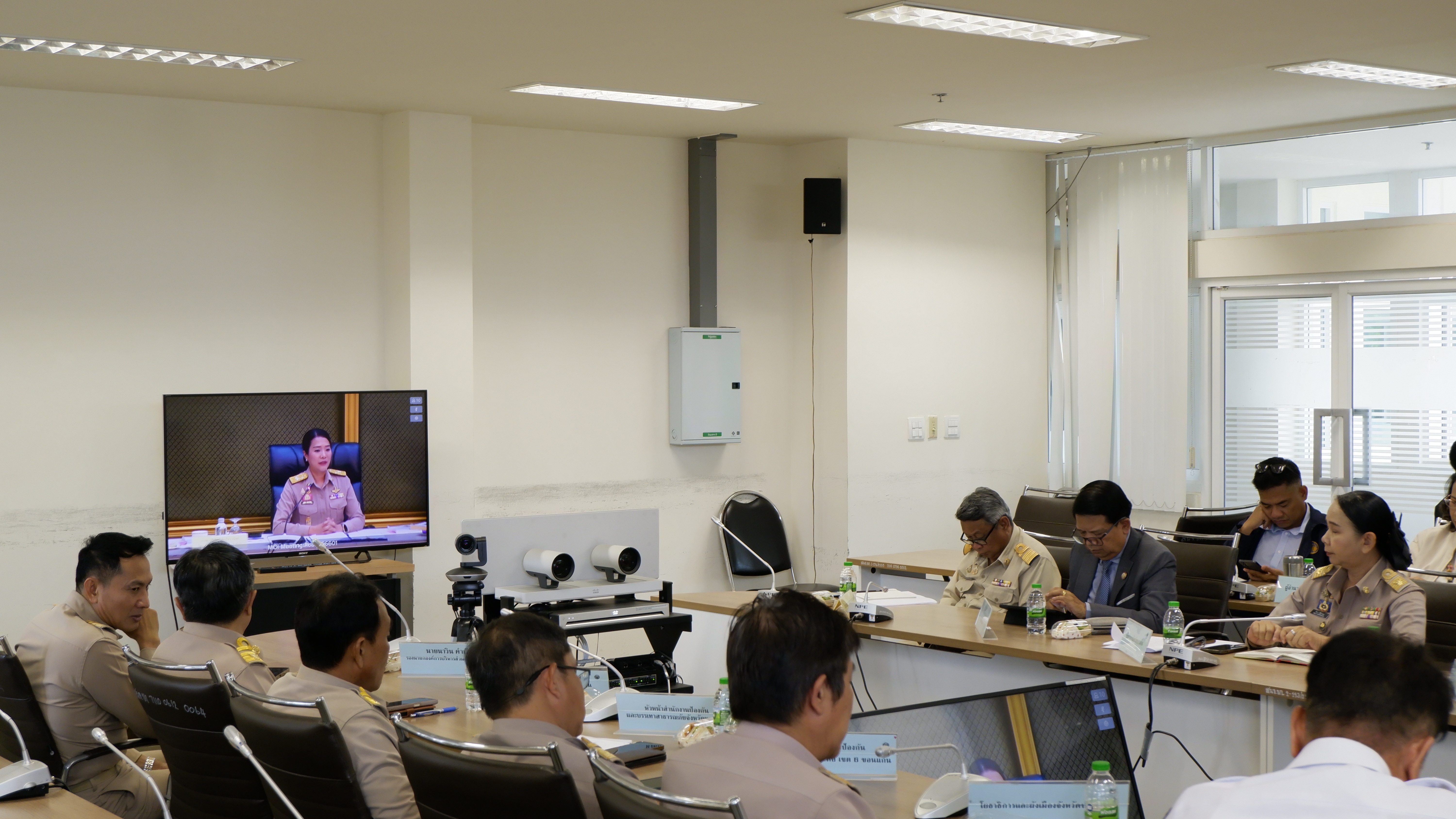 พช.ขอนแก่น : ร่วมประชุมรับมอบนโยบายรองนายกรัฐมนตรีและรัฐมนตรีว่าการกระทรวงมหาดไทย