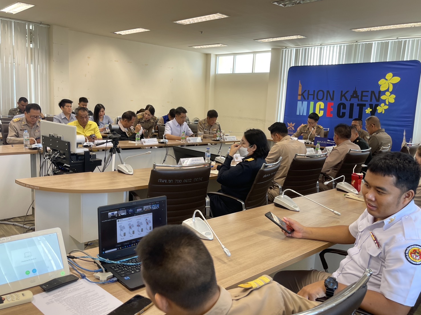 พช.ขอนแก่น : ร่วมประชุมศูนย์ปฏิบัติการติดตามเร่งรัดการบำบัดรักษา ฟื้นฟูสภาพทางสังคม ป้องกันและปราบปรามยาเสพติด (ศปก.ครส.) ครั้งที่ 10/2568