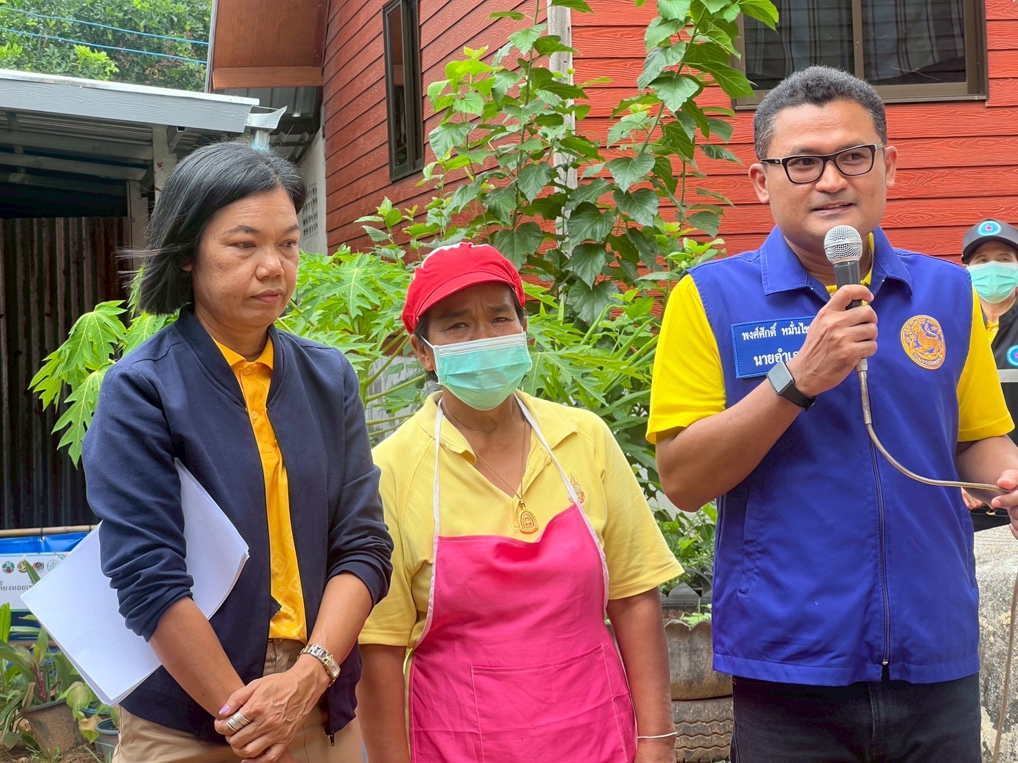 พช.ขอนแก่น : รอง ผู้ว่าฯ ขอนแก่น นำทีม ศจพ.จ. ลงพื้นที่ติดตามการแก้ไขปัญหาความยากจนในระดับพื้นที่ และเยี่ยมให้กำลังใจครัวเรือนตกเกณฑ์ในมิติต่าง ๆ ณ พื้นที่ ณ อำเภอสีชมพู และอำเภอหนองนาคำ