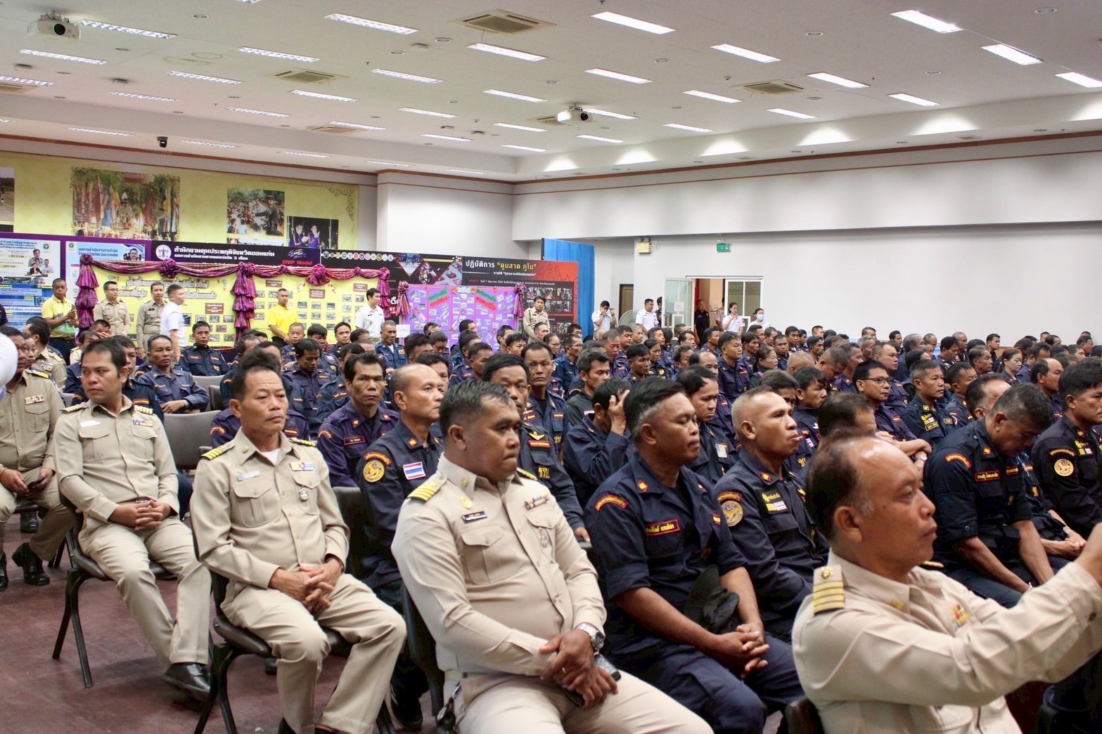พช.ขอนแก่น : ร่วมพิธีวันชุดรักษาความปลอดภัยหมู่บ้าน (ชรบ.) ประจำปี พ.ศ.2568