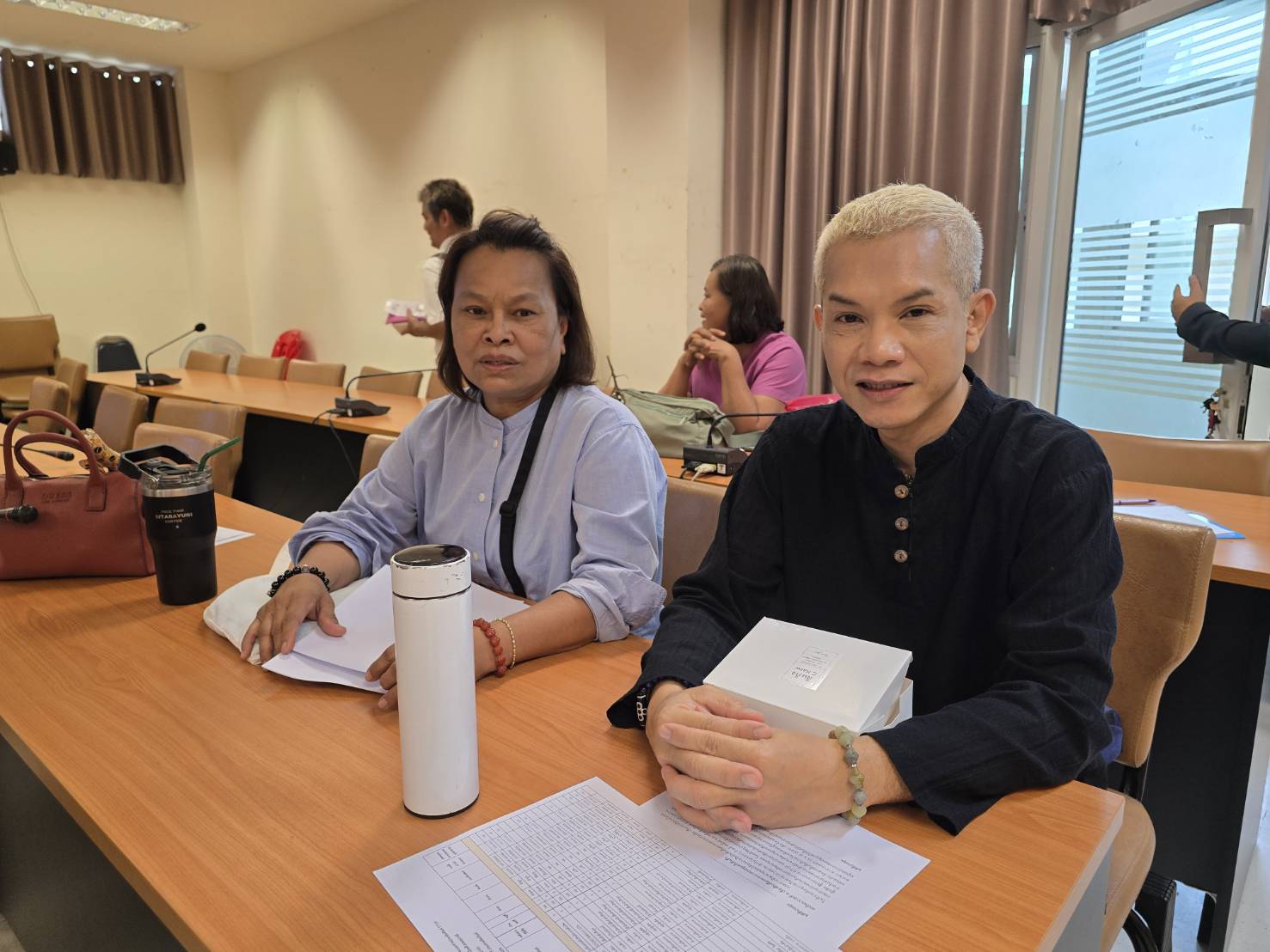 พช.ขอนแก่น : จัดประชุมคัดเลือกผู้ผลิต ผู้ประกอบการ OTOP เข้าร่วมงาน OTOP ศิลปาชีพ ประทีปไทย OTOP ก้าวไกลด้วยพระบารมี
