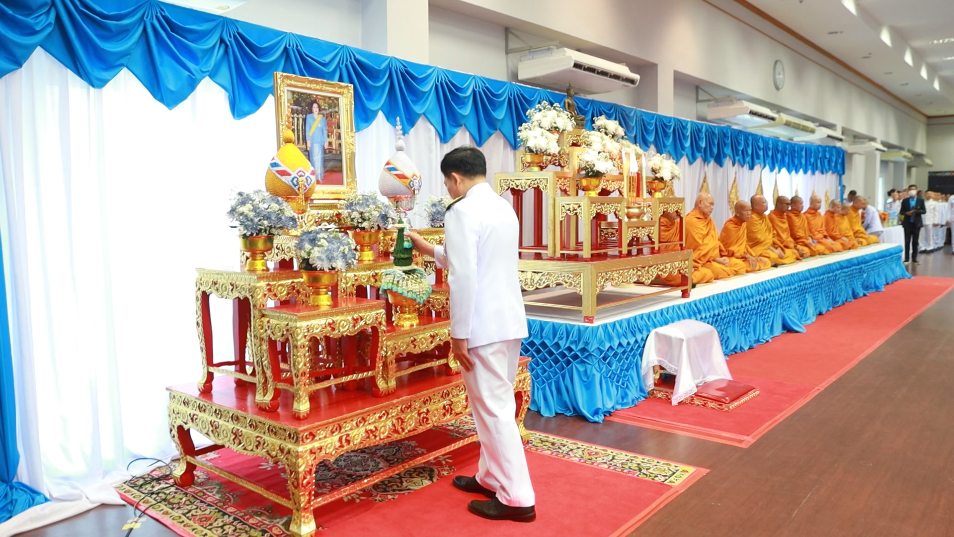 จังหวัดขอนแก่น : จัดพิธีเจริญพระพุทธมนต์และทำบุญตักบาตรถวายพระราชกุศล เนื่องในโอกาสวันเฉลิมพระชนมพรรษาสมเด็จพระนางเจ้าสิริกิติ์ พระบรมราชินีนาถ พระบรมราชชนนีพันปีหลวง 12 สิงหาคม 2568