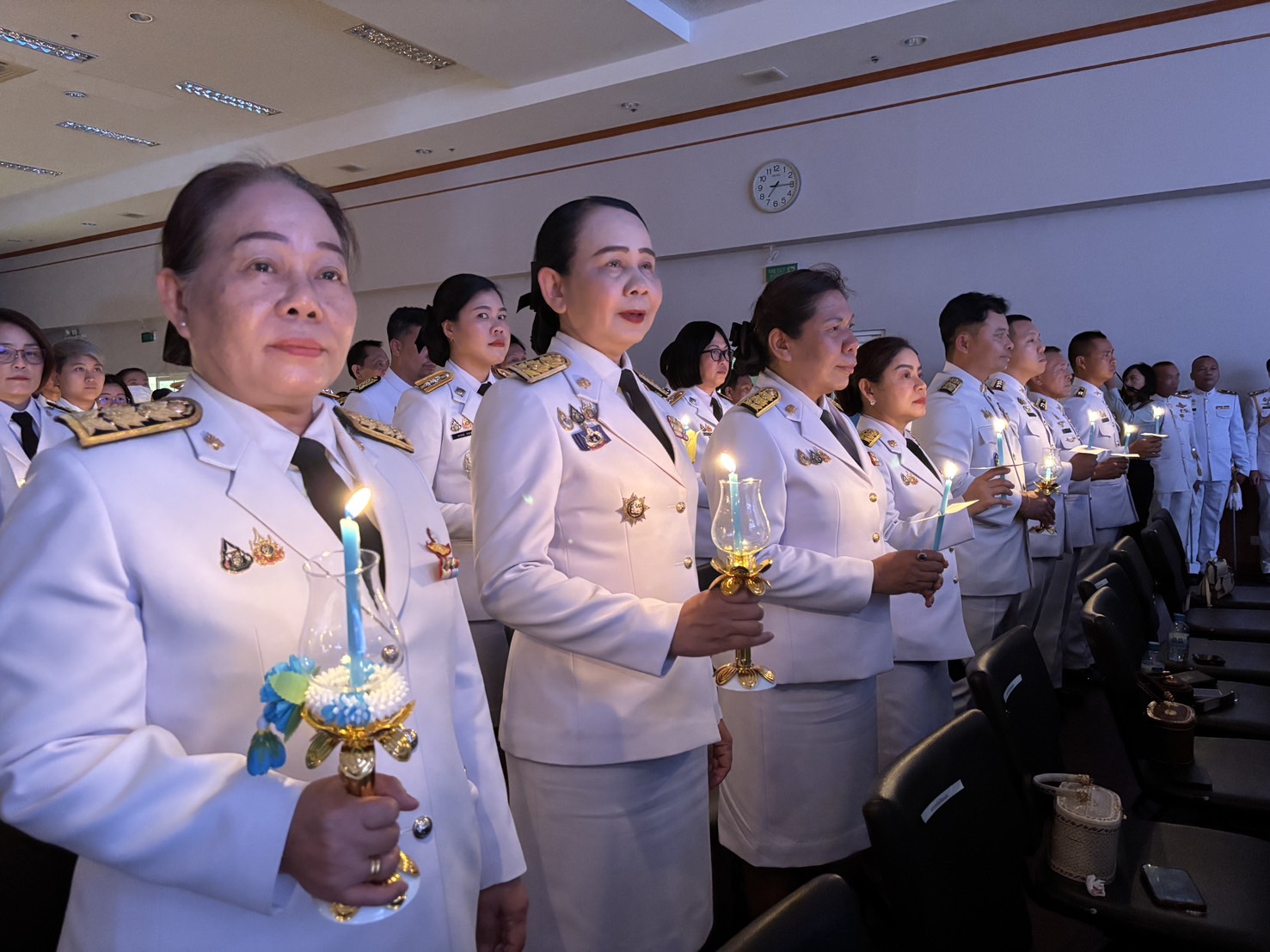 จังหวัดขอนแก่น : ประกอบพิธีถวายเครื่องราชสักการะและวางพานพุ่ม พิธีจุดเทียนถวายพระพรชัยมงคล สมเด็จพระนางเจ้าสิริกิติ์ พระบรมราชินีนาถ พระบรมราชชนนีพันปีหลวง เนื่องในโอกาสวันเฉลิมพระชนมพรรษา 12 สิงหาคม 2568