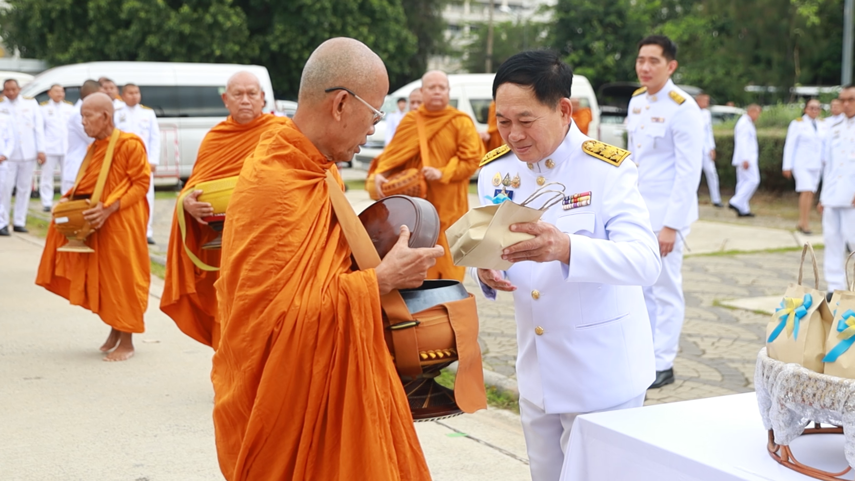 จังหวัดขอนแก่น : จัดพิธีเจริญพระพุทธมนต์และทำบุญตักบาตรถวายพระราชกุศล เนื่องในโอกาสวันเฉลิมพระชนมพรรษาสมเด็จพระนางเจ้าสิริกิติ์ พระบรมราชินีนาถ พระบรมราชชนนีพันปีหลวง 12 สิงหาคม 2568