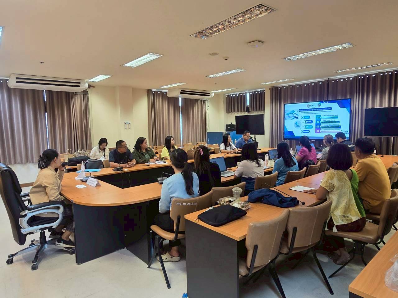 พช.ขอนแก่น : จัดประชุมเชิงปฏิบัติการขยายผลนวัตกรรม (7C : Innovation for Smarter CDD Khonkaen)