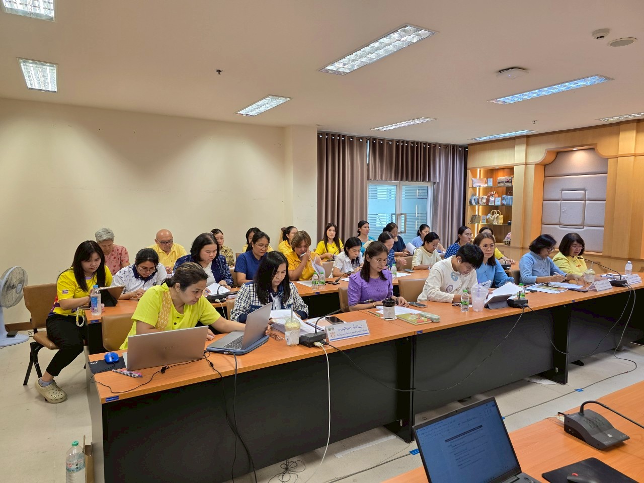 พช.ขอนแก่น : จัดประชุมคณะทำงานสนับสนุนการประกวดผ้าลายพระราชทาน “ผ้าลายสิริราชพัสตราภรณ์” และงานหัตถกรรม ระดับจังหวัด ประจำปี 2568 ครั้งที่ 1/2568