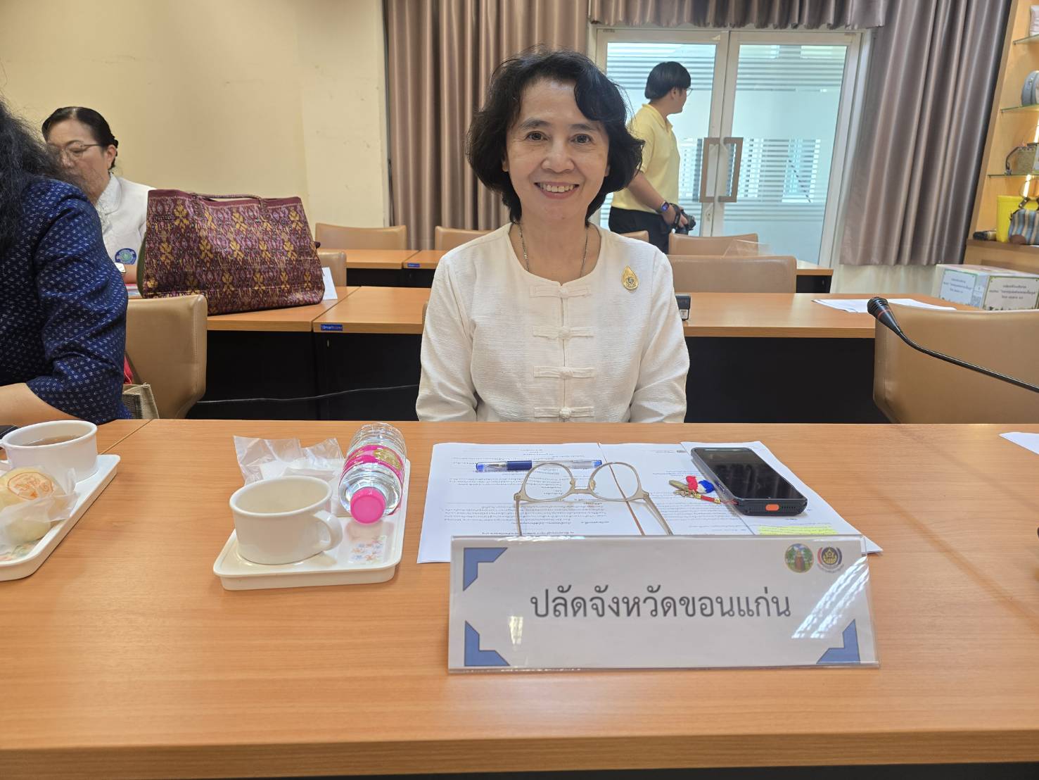 พช.ขอนแก่น : จัดประชุมเตรียมความพร้อมการจัดกิจกรรมเดินแบบผ้าไทยเพื่อการกุศล เพื่อนำรายได้มอบให้โรงพยาบาลขอนแก่น