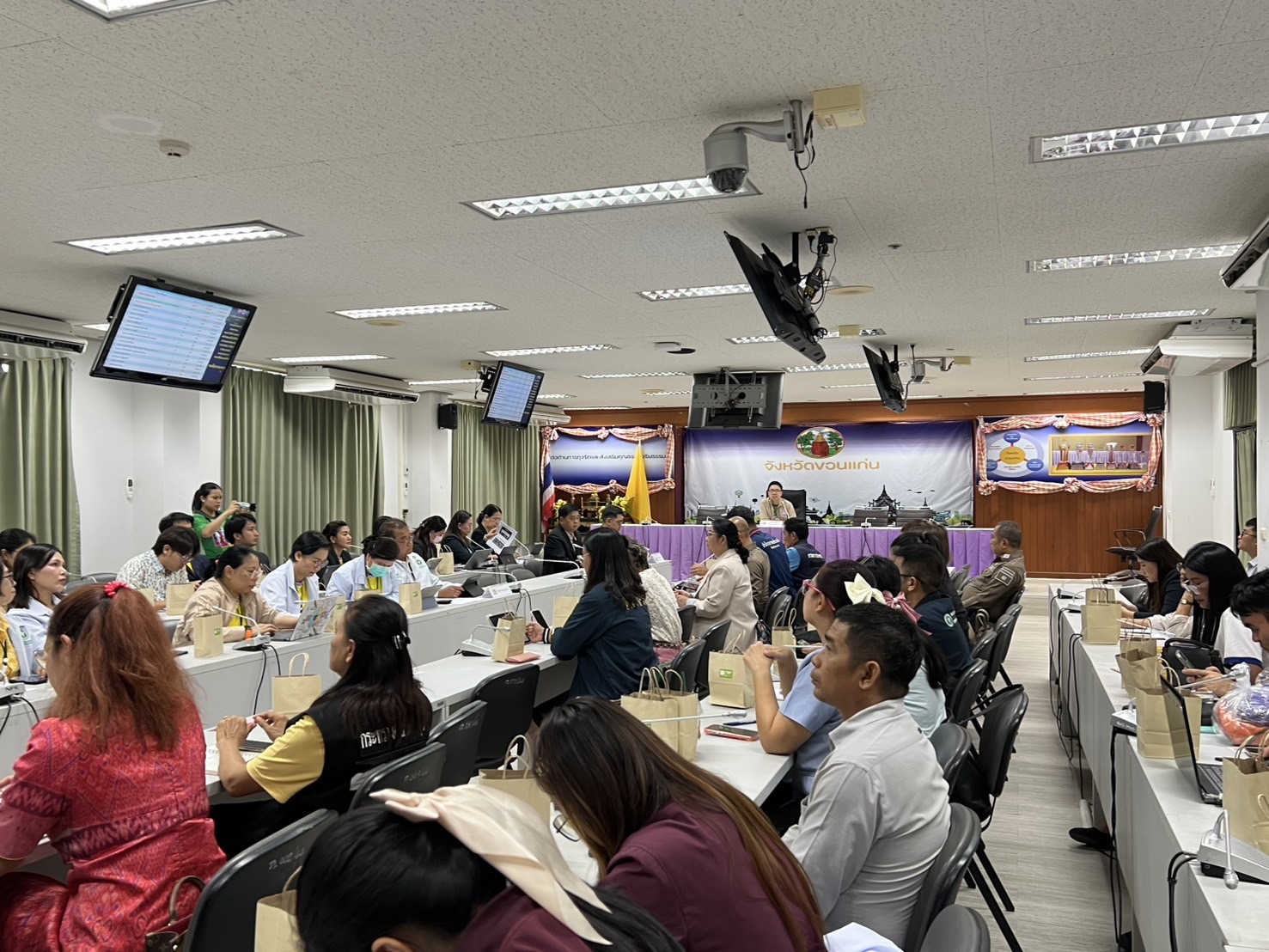 จังหวัดขอนแก่น : ร่วมประชุมชี้แจงแนวทางการดำเนินการโครงการแสงนำใจไทยทั้งชาติ เดิน วิ่ง ปั่น ป้องกันอัมพาต ครั้งที่ 11 เฉลิมพระเกียรติ จังหวัดขอนแก่น ครั้งที่ 1/2568