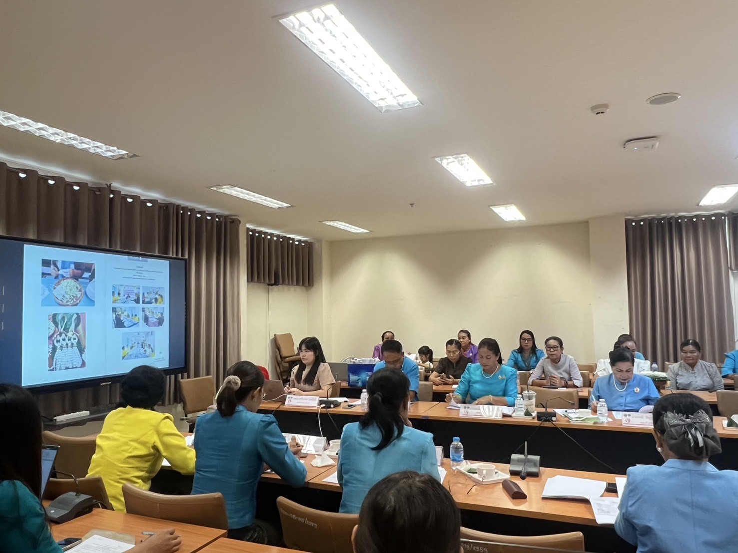 พช.ขอนแก่น : ประชุมคณะทำงานขับเคลื่อนกองทุนพัฒนาบทบาทสตรีจังหวัดขอนแก่น ครั้งที่ 7/2568