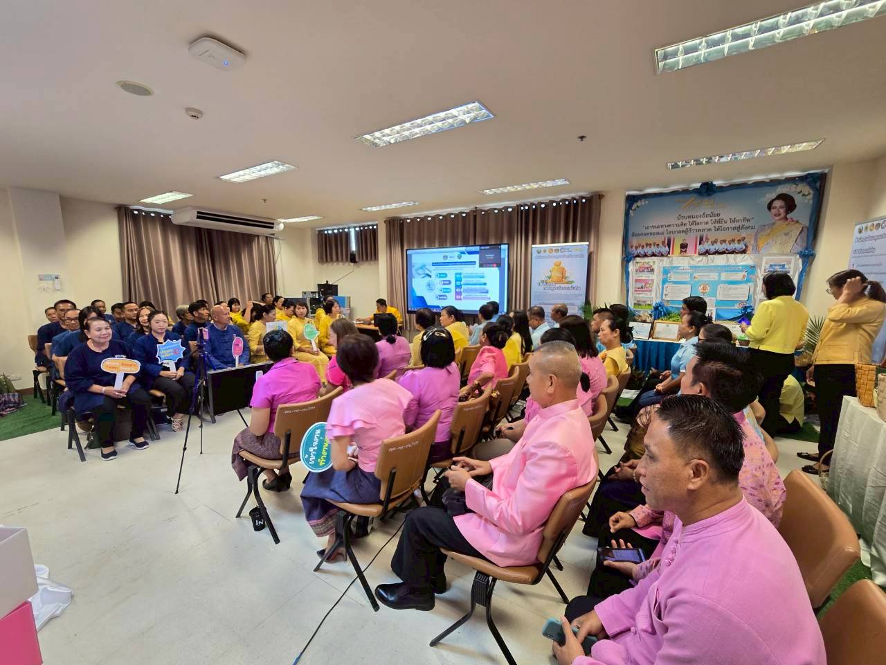 พช.ขอนแก่น : เสนอผลงานนวัตกรรม “7C : Innovation for Smarter CDD Khonkaen” บนเวที CDCA ระดับภาค ต้นแบบการเปลี่ยนผ่านงานพัฒนาชุมชน ด้วยนวัตกรรมสร้างสรรค์เพื่อชุมชน