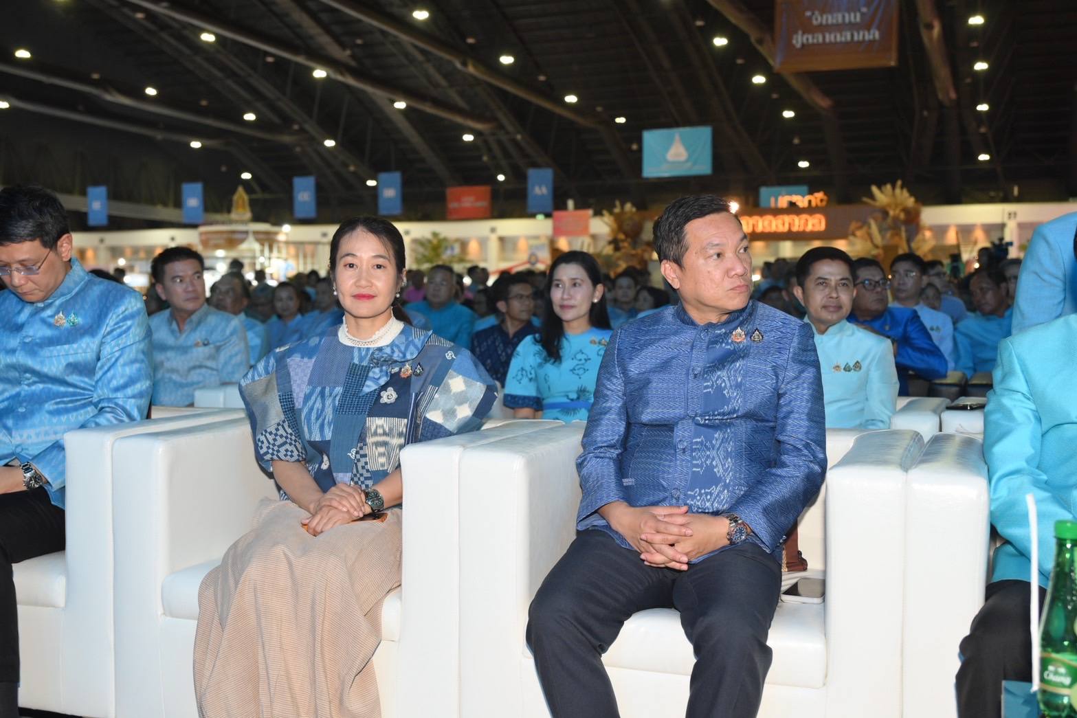 พช.ขอนแก่น : ร่วมเปิดงาน “OTOP ศิลปาชีพประทีปไทย OTOP หลอมดวงใจ ด้วยพระบารมี” ภายใต้แนวคิด จากสองมือคนไทย…สู่หัวใจคนทั้งโลก (From Hand To Heart)