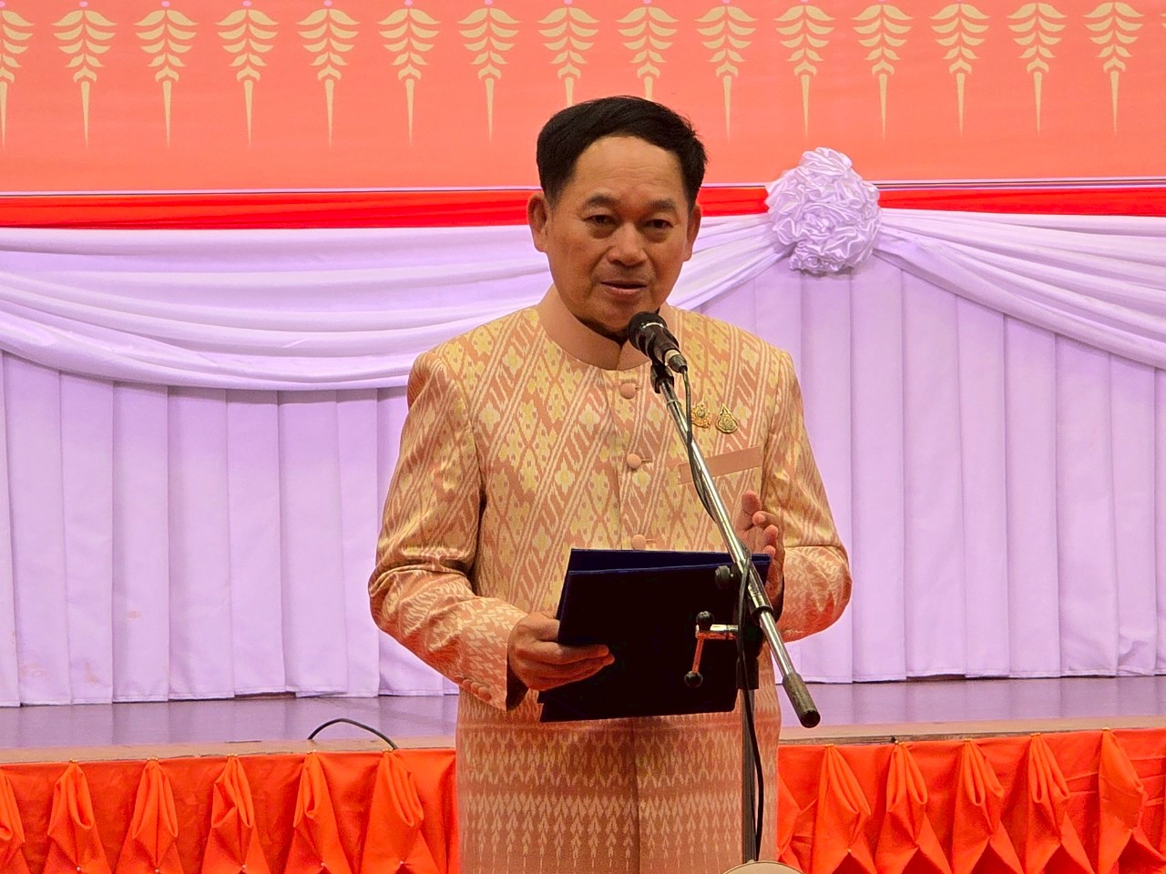 พช.ขอนแก่น : ประกวดผ้าลายพระราชทาน “ผ้าลายสิริราชพัสตราภรณ์” และงานหัตถกรรม ระดับจังหวัด ประจำปี 2568