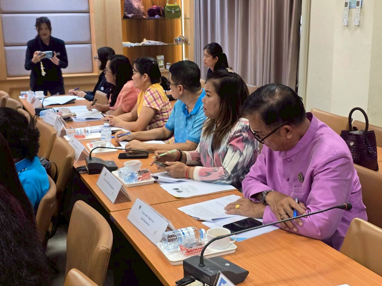 พช.ขอนแก่น : ประชุมคณะทำงานจัดกิจกรรมการเดินแบบผ้าไทยเพื่อการกุศล “ราตรีผ้าไทย สานใจสู่โรงพยาบาลขอนแก่น”ครั้งที่ 1/2568
