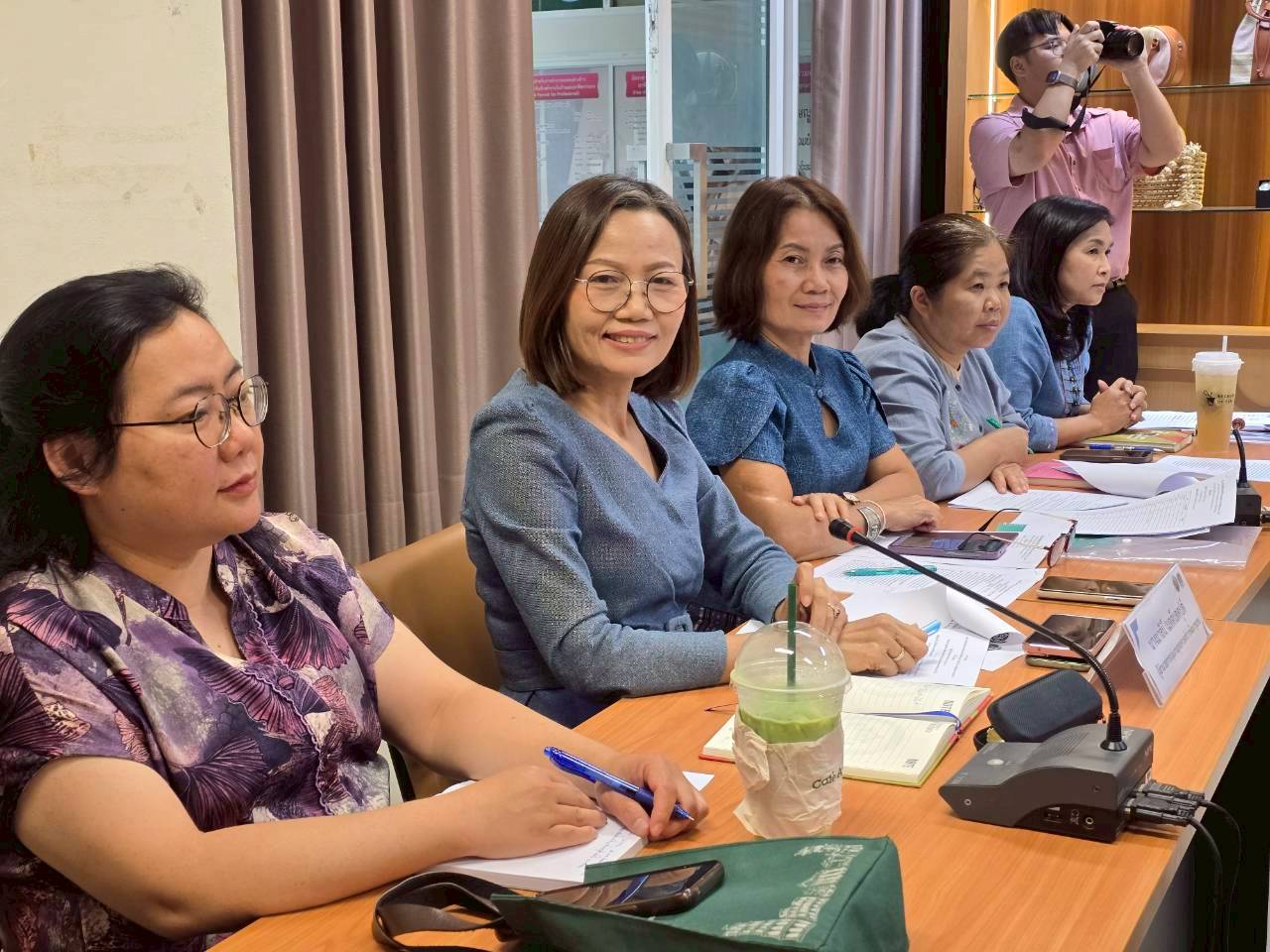 พช.ขอนแก่น : ประชุมคณะทำงานจัดกิจกรรมการเดินแบบผ้าไทยเพื่อการกุศล “ราตรีผ้าไทย สานใจสู่โรงพยาบาลขอนแก่น”ครั้งที่ 1/2568
