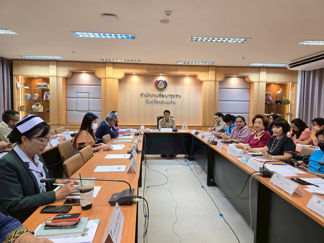 พช.ขอนแก่น : ประชุมคณะทำงานจัดกิจกรรมการเดินแบบผ้าไทยเพื่อการกุศล “ราตรีผ้าไทย สานใจสู่โรงพยาบาลขอนแก่น”ครั้งที่ 1/2568