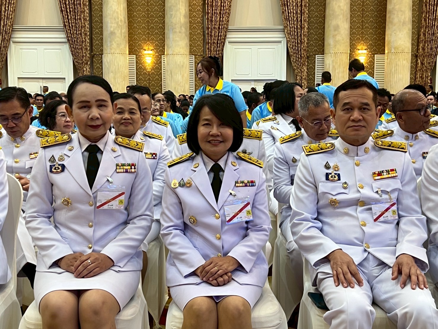 จังหวัดขอนแก่น : ผู้ว่าฯ ขอนแก่น เฝ้ารับเสด็จฯ สมเด็จพระนางเจ้าฯ พระบรมราชินี และเข้าเฝ้าฯ รับพระราชทานเงินพระราชทานขวัญถุงกองทุนแม่ของแผ่นดิน ในงานมหกรรมกองทุนแม่ของแผ่นดิน ประจำปี 2568