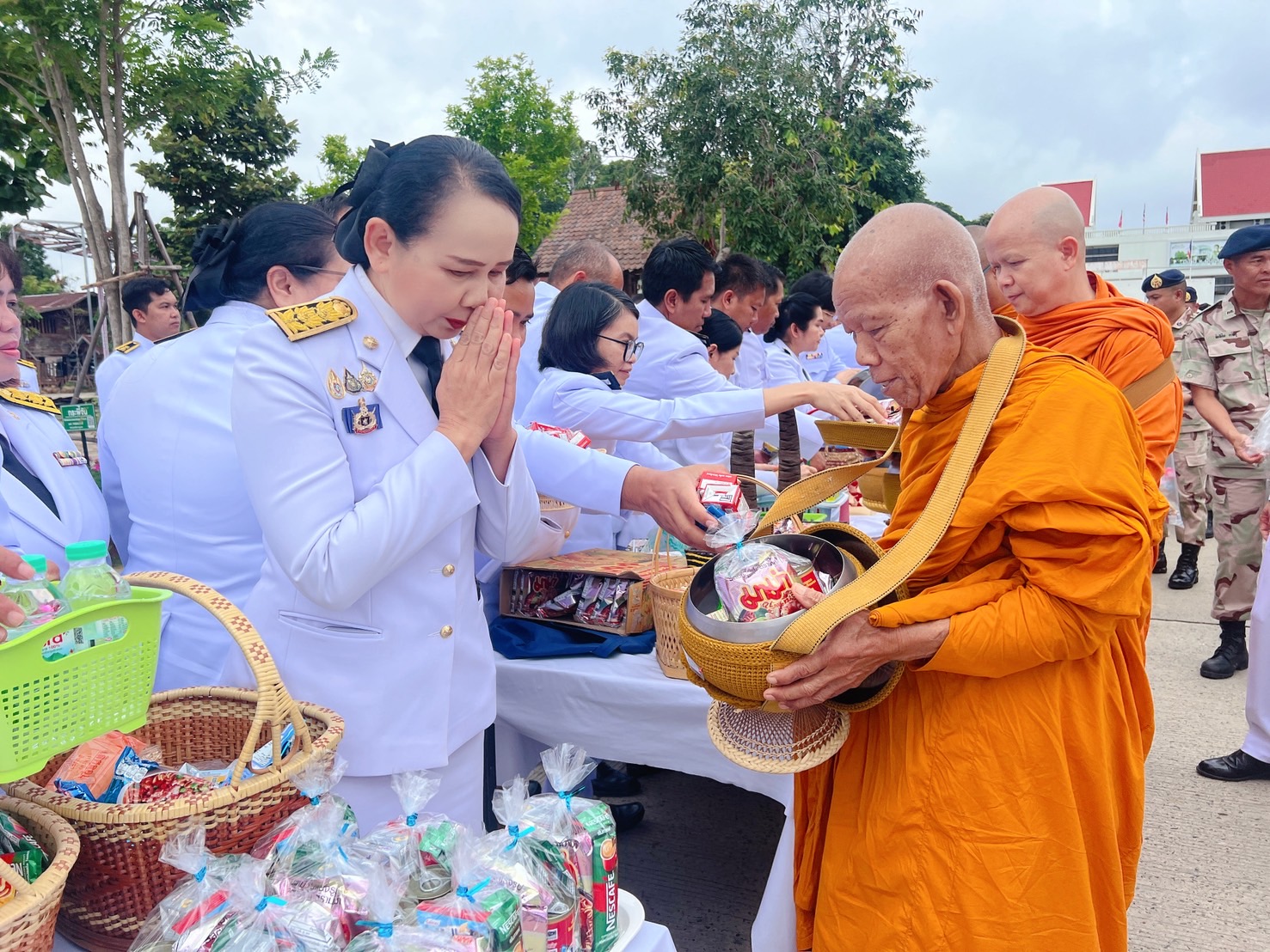 จังหวัดขอนแก่น : จัดพิธีเจริญพระพุทธมนต์และทำบุญตักบาตรถวายพระราชกุศล เนื่องในโอกาสวันเฉลิมพระชนมพรรษาสมเด็จพระนางเจ้าสิริกิติ์ พระบรมราชินีนาถ พระบรมราชชนนีพันปีหลวง 12 สิงหาคม 2568