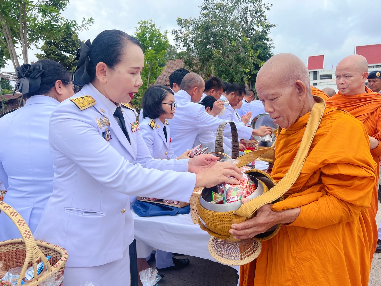 จังหวัดขอนแก่น : จัดพิธีเจริญพระพุทธมนต์และทำบุญตักบาตรถวายพระราชกุศล เนื่องในโอกาสวันเฉลิมพระชนมพรรษาสมเด็จพระนางเจ้าสิริกิติ์ พระบรมราชินีนาถ พระบรมราชชนนีพันปีหลวง 12 สิงหาคม 2568