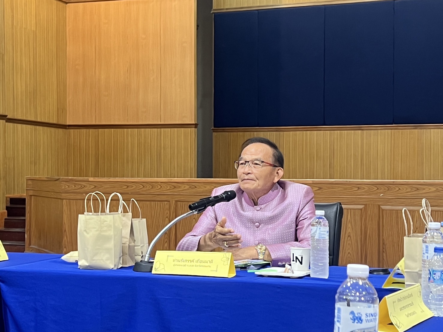 พช.ขอนแก่น : เข้าร่วมประชุมคณะกรรมการสอบคัดเลือกเพื่อแต่งตั้งพนักงานส่วนตำบลตำแหน่งประเภททั่วไป เป็นตำแหน่งประเภทวิชาการ ในตำแหน่ง นักพัฒนาชุมชนปฏิบัติการ