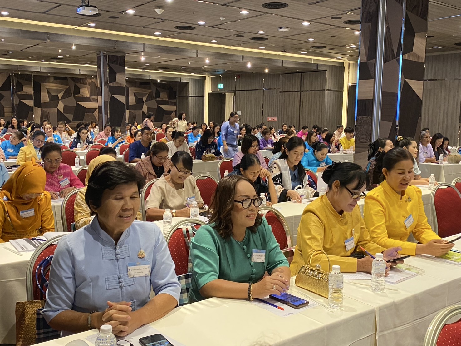 จังหวัดขอนแก่น : “สตรีขอนแก่น” ร่วมประชุมเชิงปฏิบัติการส่งเสริมบทบาทองค์กรสตรีสู่การเป็นเลิศ ผู้นำการขับเคลื่อนงานพัฒนาชุมชน ประจำปีงบประมาณ พ.ศ. 2568