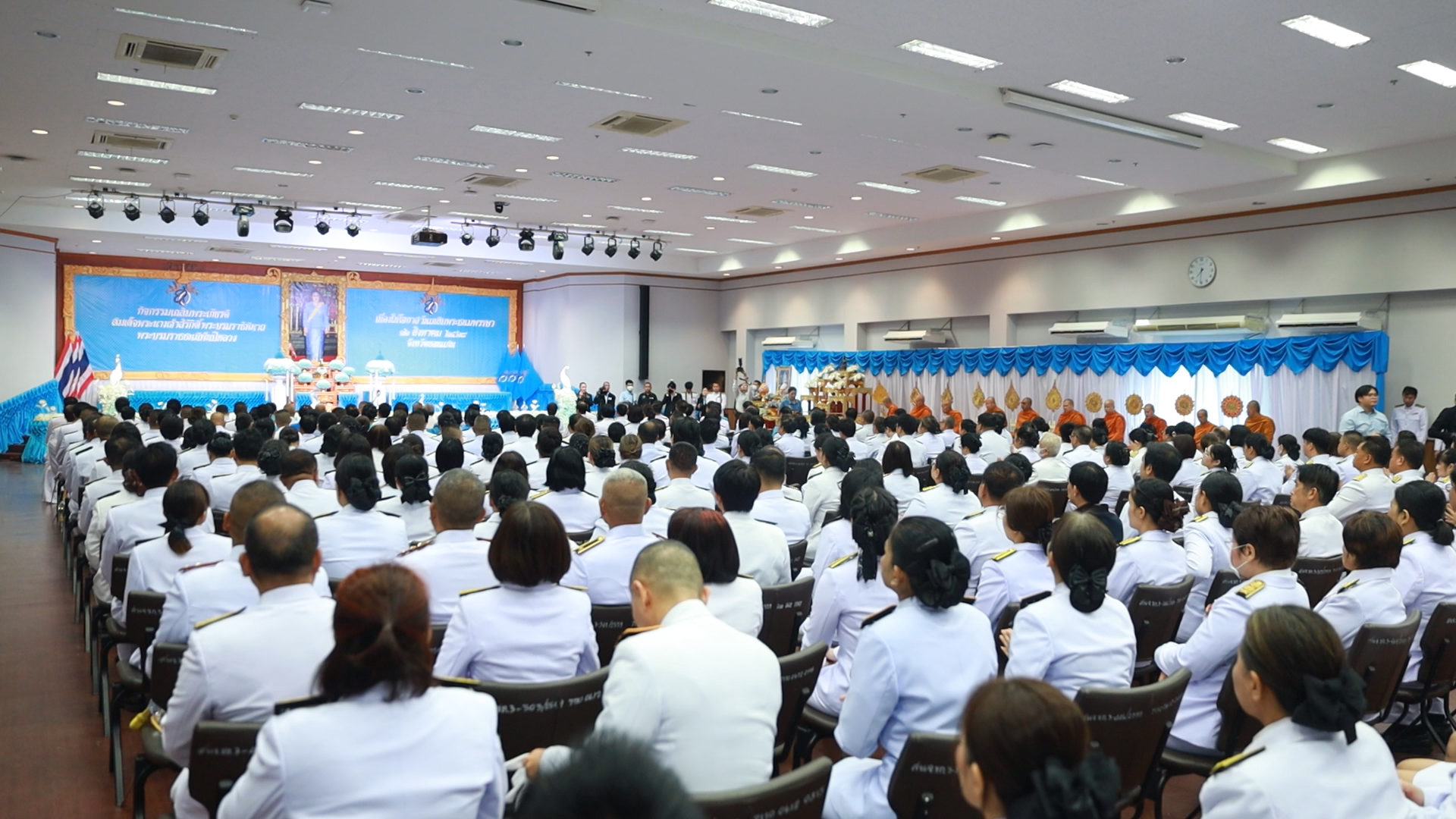จังหวัดขอนแก่น : จัดพิธีเจริญพระพุทธมนต์และทำบุญตักบาตรถวายพระราชกุศล เนื่องในโอกาสวันเฉลิมพระชนมพรรษาสมเด็จพระนางเจ้าสิริกิติ์ พระบรมราชินีนาถ พระบรมราชชนนีพันปีหลวง 12 สิงหาคม 2568